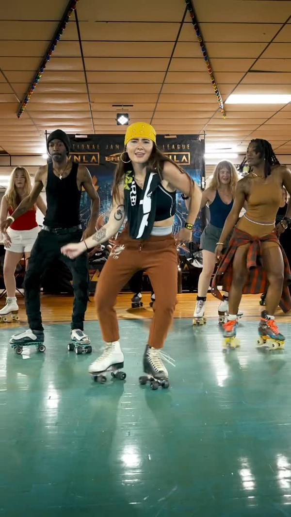 My advanced #DanceSkateWorkshop today was soooo fun! 😍🔥 Thank you everyone who came! I’ll be posting the other clips soon!