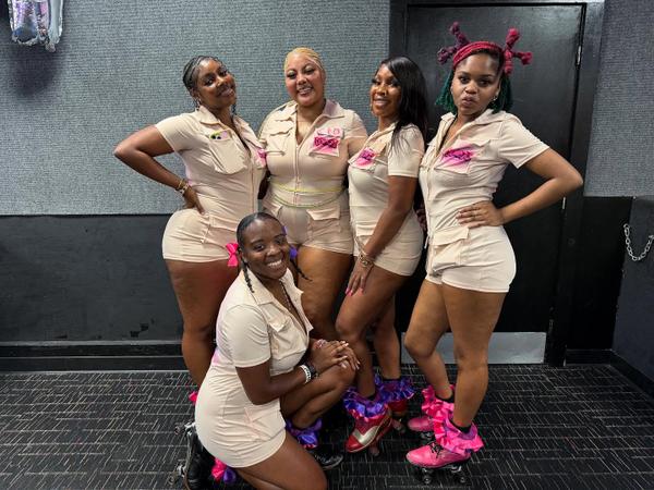 Hello world meet the Dollzz 🎀 💜#dollzz#fypppppppppppppppppppppppppppppppppppppppppppppppppppppppppppppppppppppp #skating outfit airbrushed