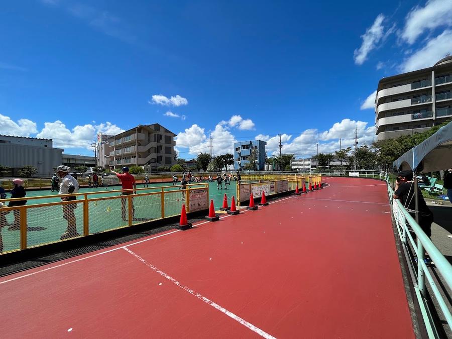 伊丹市立ローラースケート場 (Itami Municipal Roller Skating Rink)
