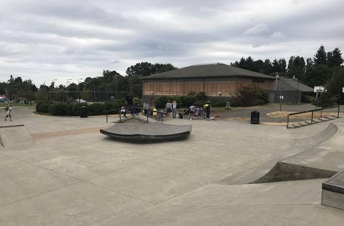 Jefferson Park Plaza & Skatepark