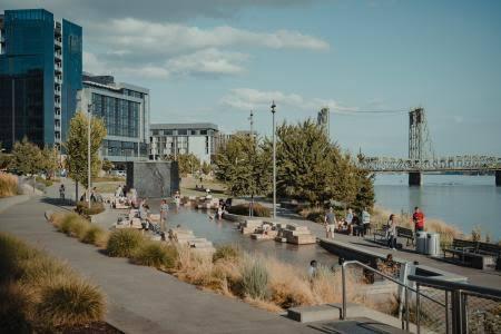 Vancouver Waterfront Park Promenade