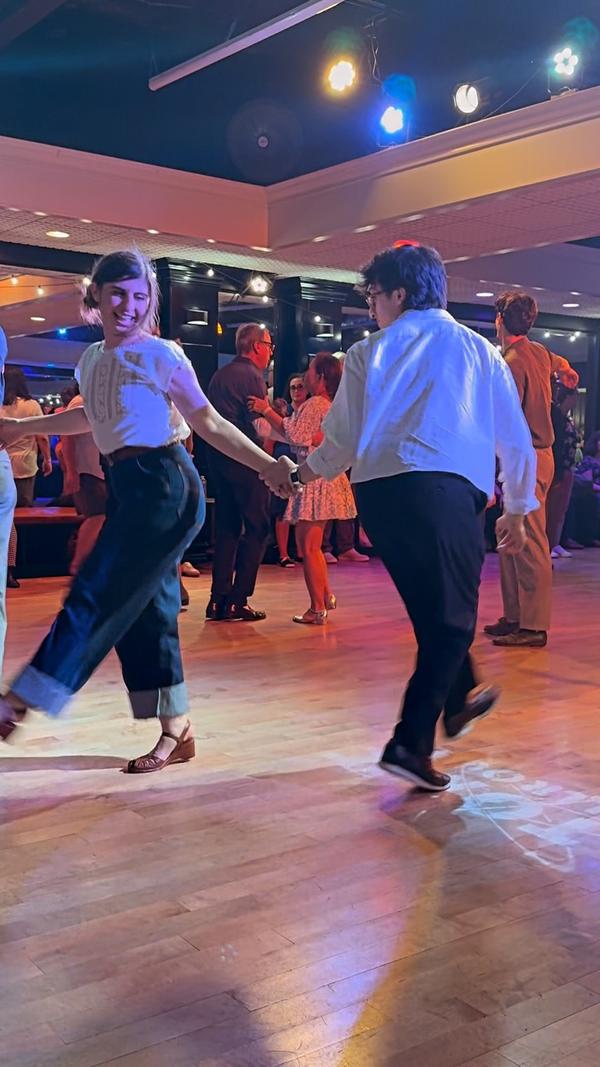 Good vibes, great music β everyone is welcome to come dance at Atomic Ballroom. #AtomicBallroom #DanceCommunity