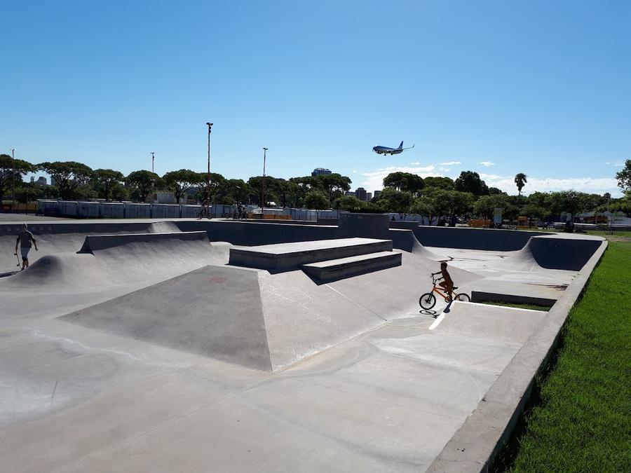 Costanera Norte Pachapark (Pacha Park skatepark, Parque Saint Tropez)