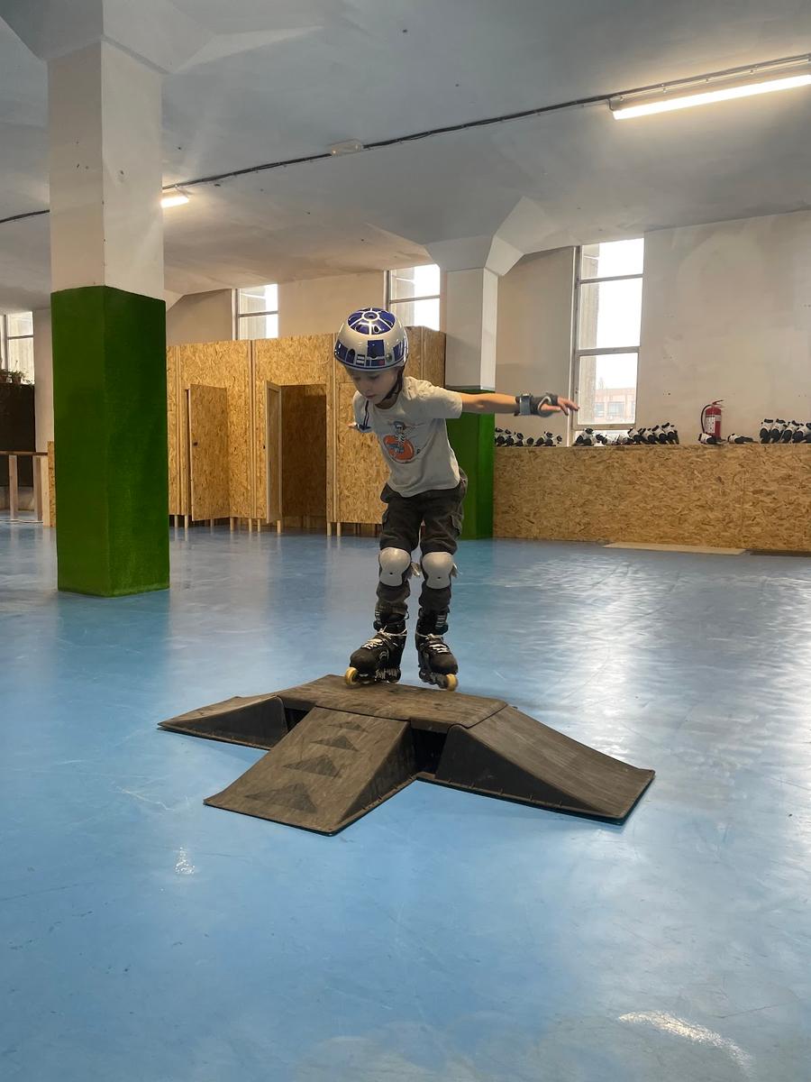 Roller Land (Milana Rakića)